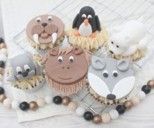 Arctic animals cupcakes
